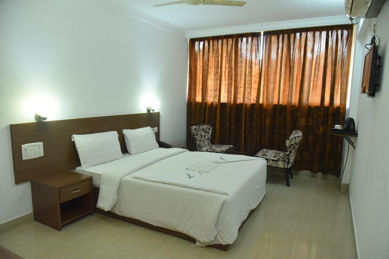 Emporium Hotel Mangalore Eksteriør bilde